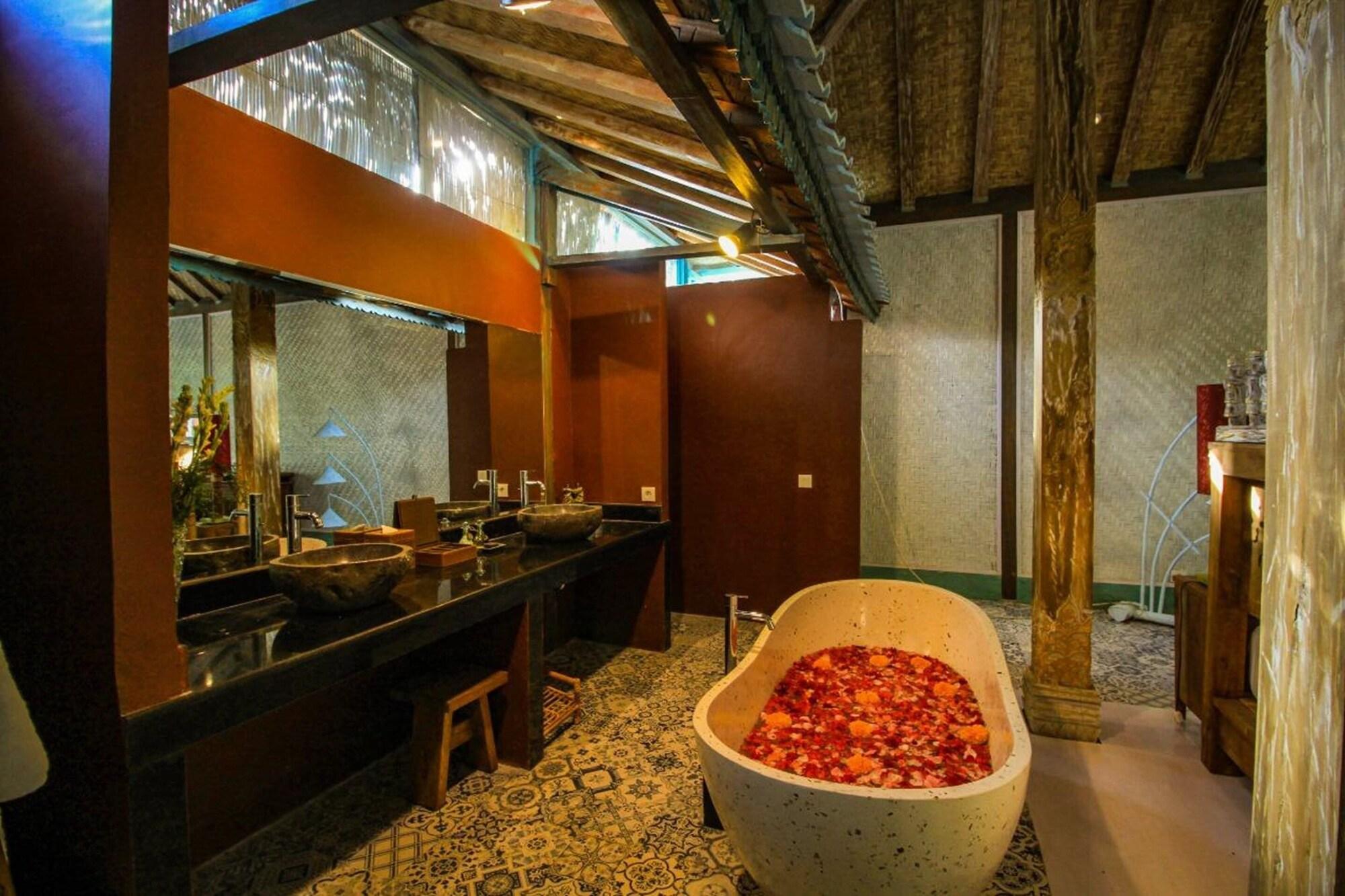 Kupu Kupu Jimbaran Beach Club & Spa By Loccitane Eksteriør bilde